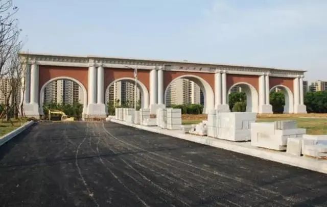 两个2021年中国十大丑陋建筑评选结果重磅揭晓