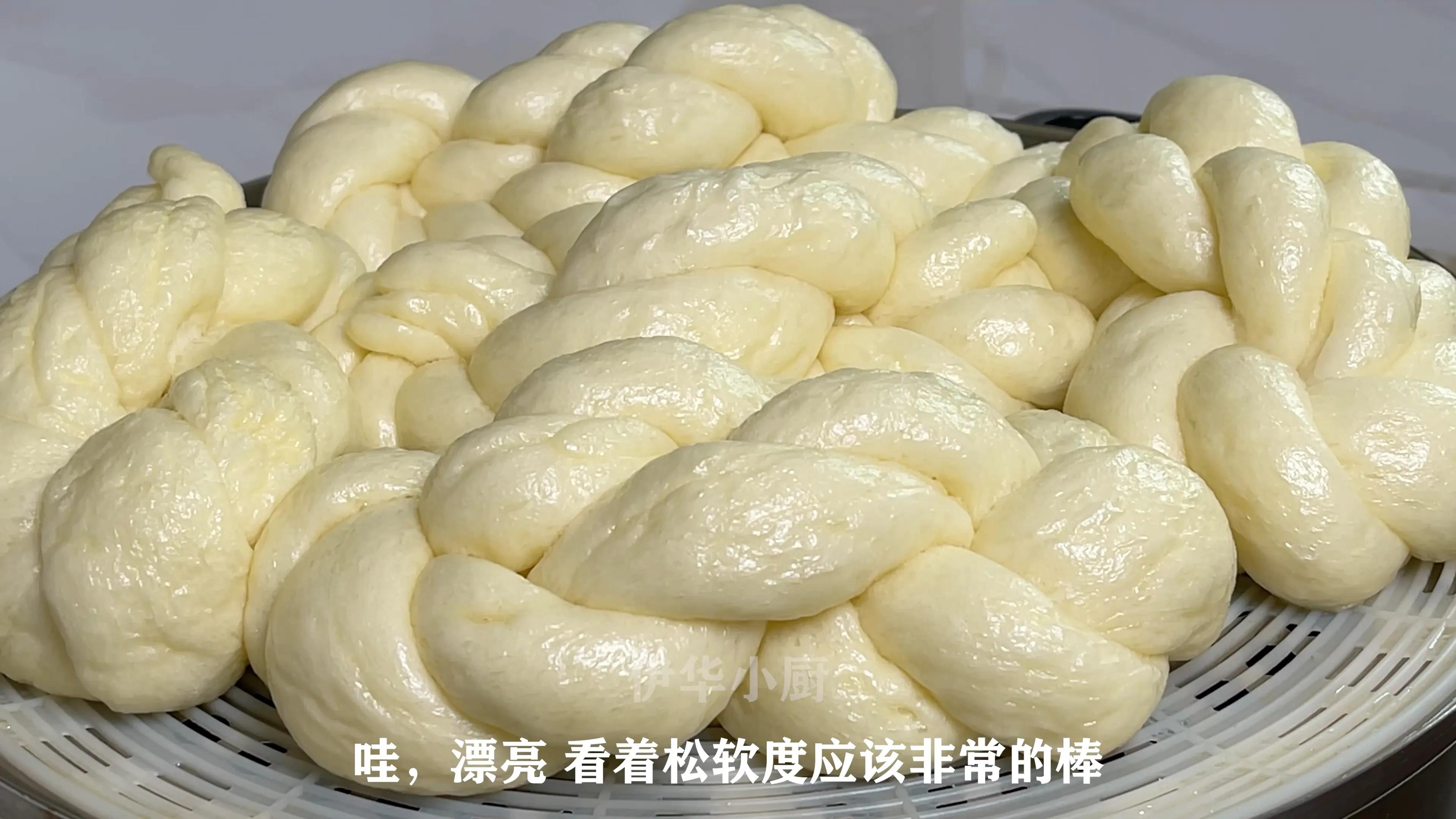 面粉别蒸馒头了，教你做麻花，不用油炸，松软香甜比面包还好吃