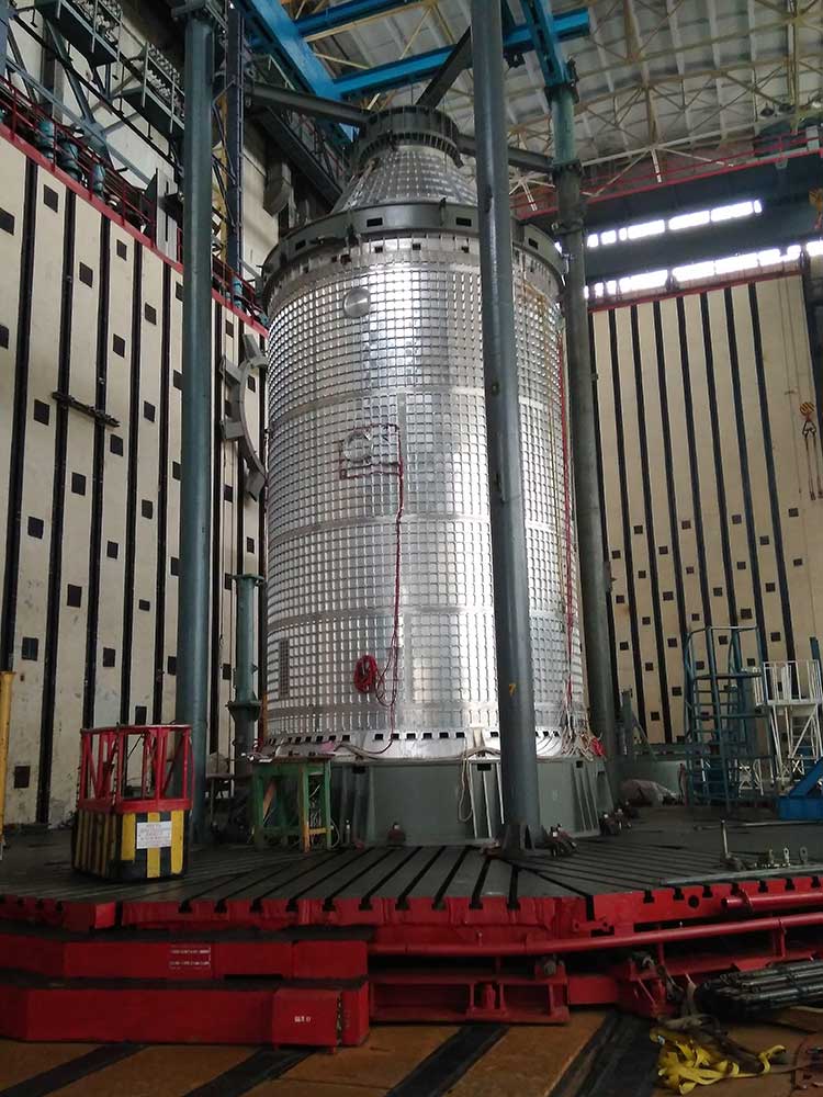 ���칬�ռ�վ֮����һ���ٶּ��ռ�վ���࣬���߶ԱȻ������