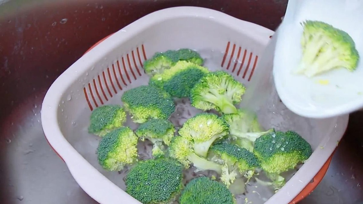 夏天，再贵也要多给孩子吃这2样菜，长高“黄金期”不吃亏