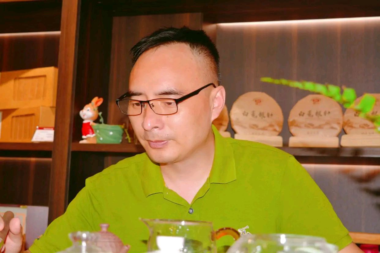 做人，少争辩，多微笑