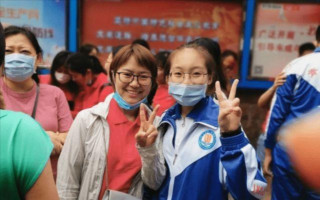 四川“美女学霸”王涵：666分考入北大，父亲称只上过8天补习班