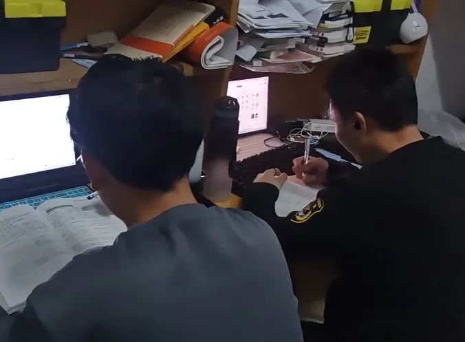 温书迎考 人工智能学院2021级电信类4班开展 期末诚信考试 主题班会