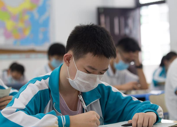 想考警校但成绩不突出，专科院校的提前批次，值得中等生报考