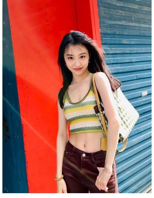 10位00后小花，争奇斗艳各显神通，谁能成为国民妹妹？