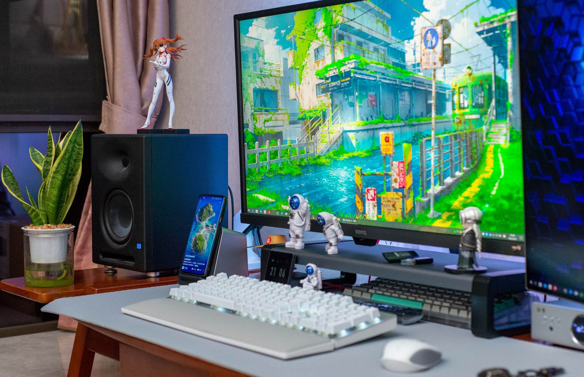 桌面改造 2.0，兼顾生产力与娱乐性的一体化空间