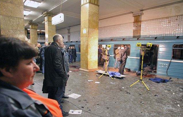 别斯兰人质事件，俄罗斯史上最残暴的恐怖事件，335人惨死校园