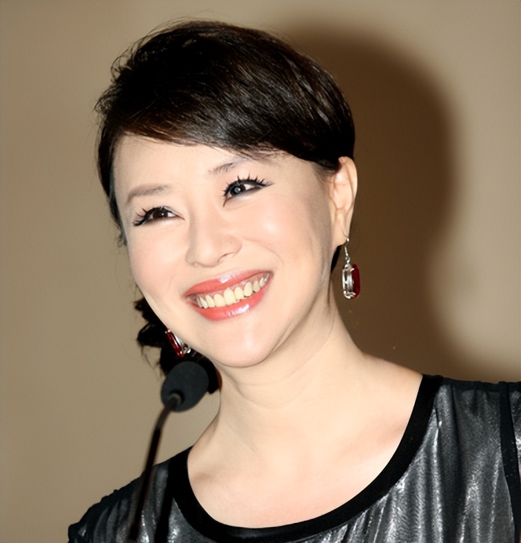 歌唱家祖海:师承金铁霖,曾9次登上春晚,如今成为公益大使