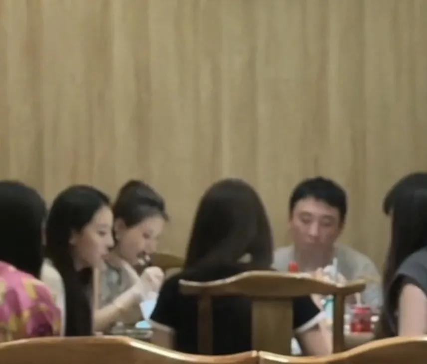 网友吃饭时偶遇王思聪