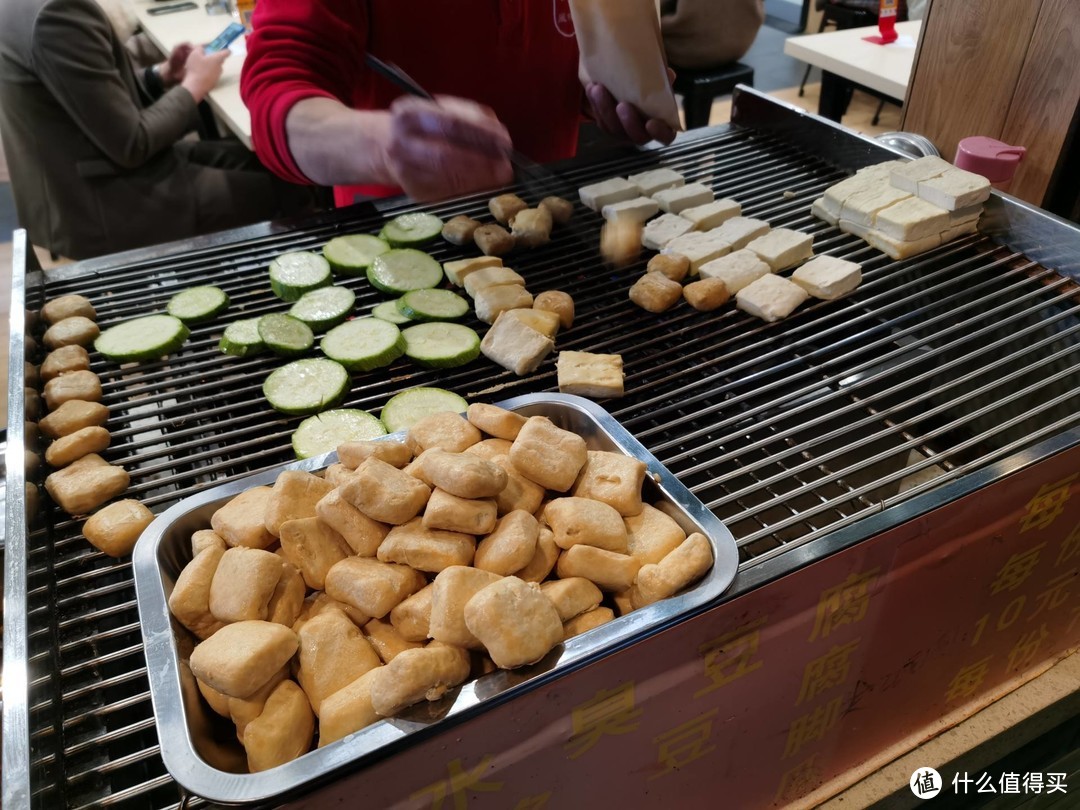 旅行就要边走边吃：舌尖上的昆明，盘点我在昆明吃到的各种美食