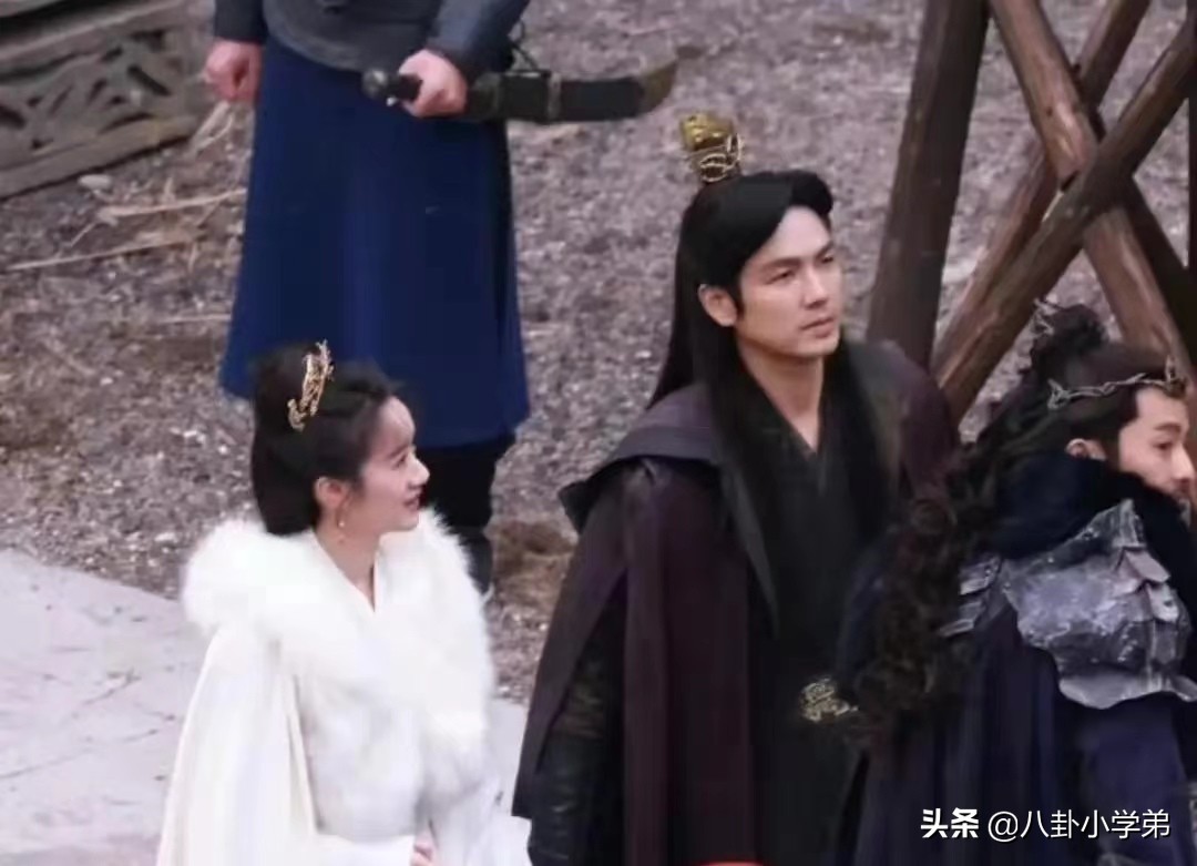 “冻龄男神”都是假的！脸肿僵硬、笑不出来，不服老是真的不行