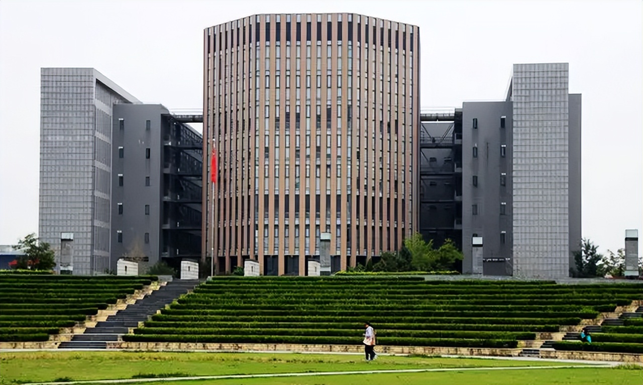 安徽高校排名“大洗牌”：安徽师大惜败安徽大学，合工大表现出色