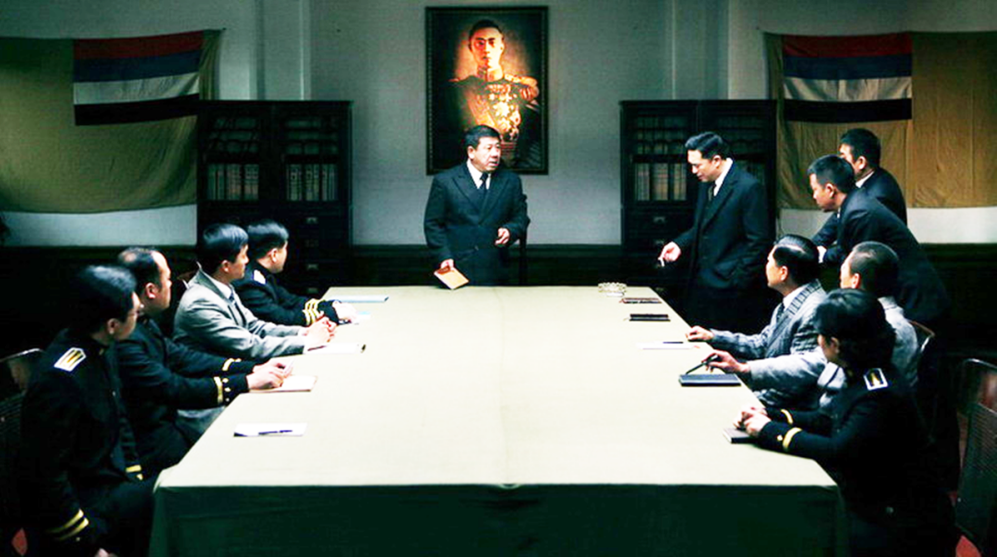 同样演特务头子，《潜伏》吴站长《悬崖》高科长一比，差别出来了