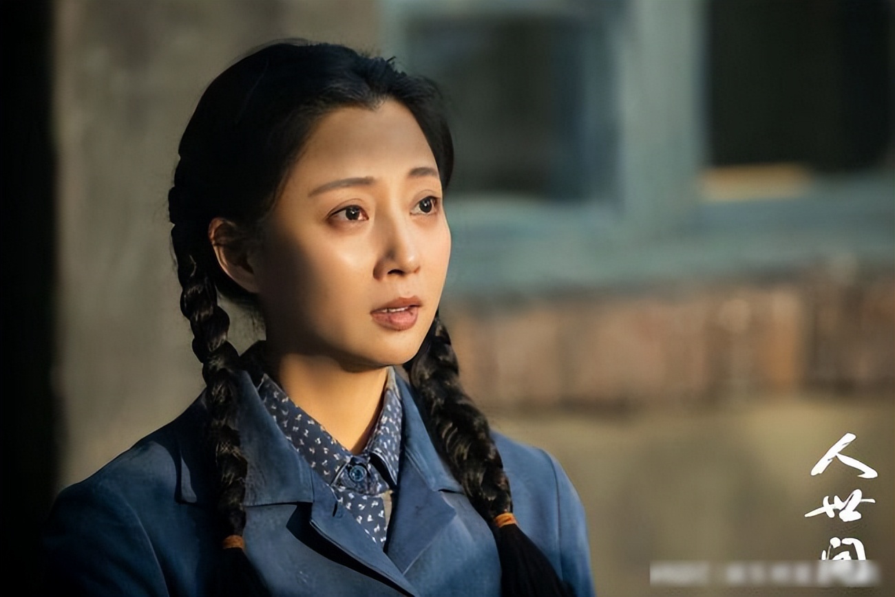 前夫入狱10年，与李金羽无疾而终，“水蜜桃”殷桃如今怎样了？