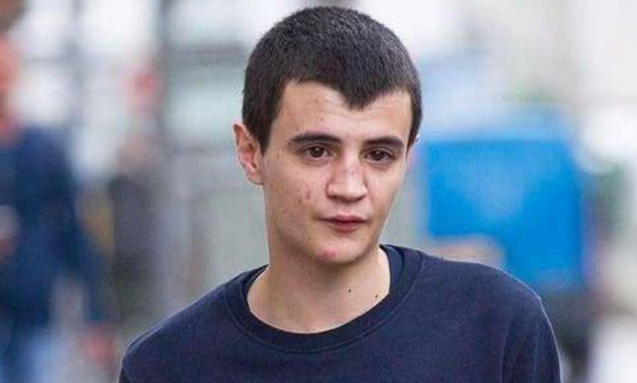 英国13岁男孩“当父亲”，12年过去了，现状着实让人心酸