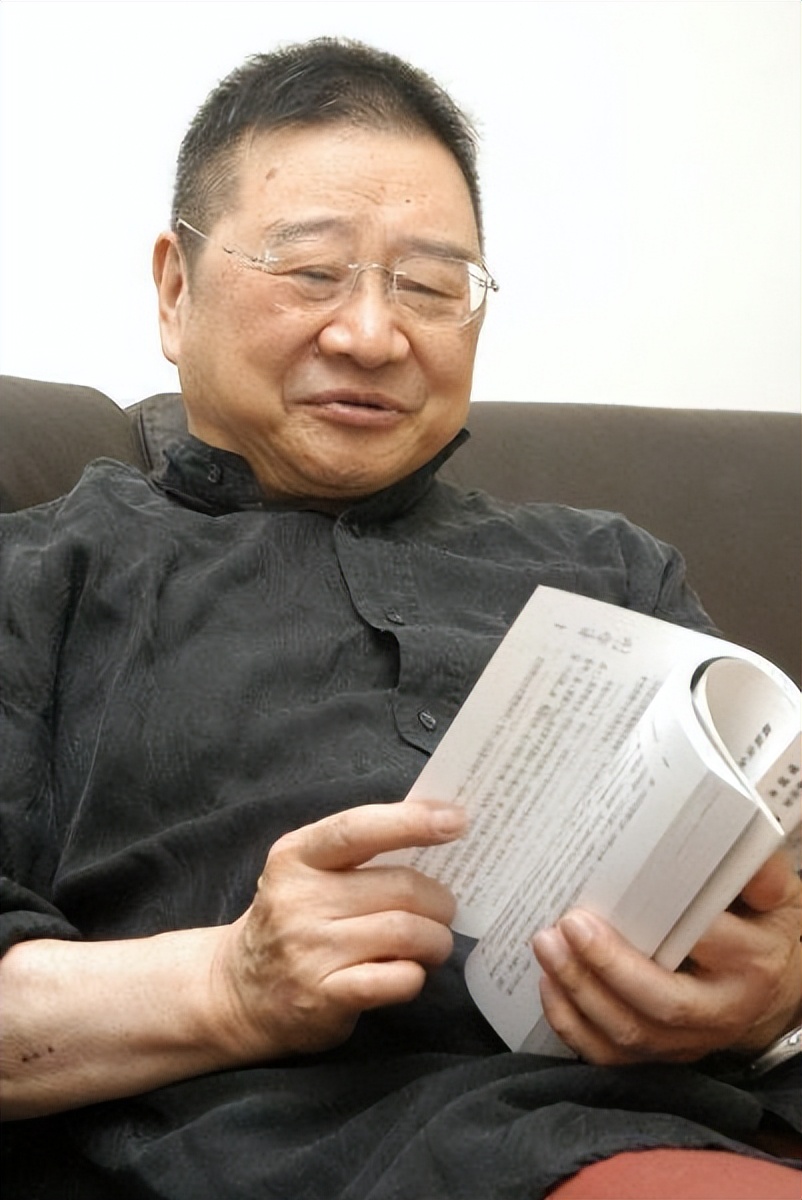 一代著名导演著名作家倪匡去世，享年87岁