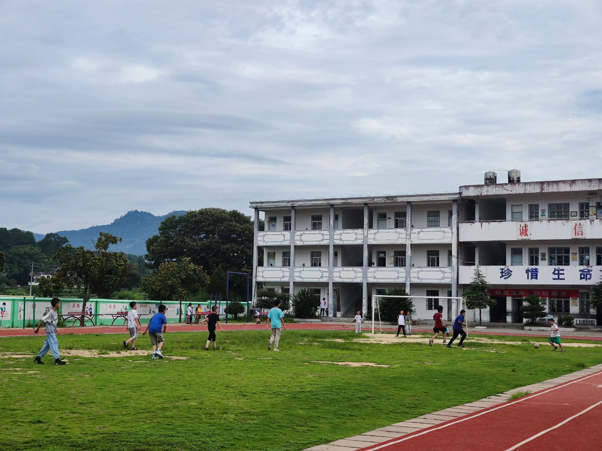 安徽师大学子三下乡：廿二青春，携手同行