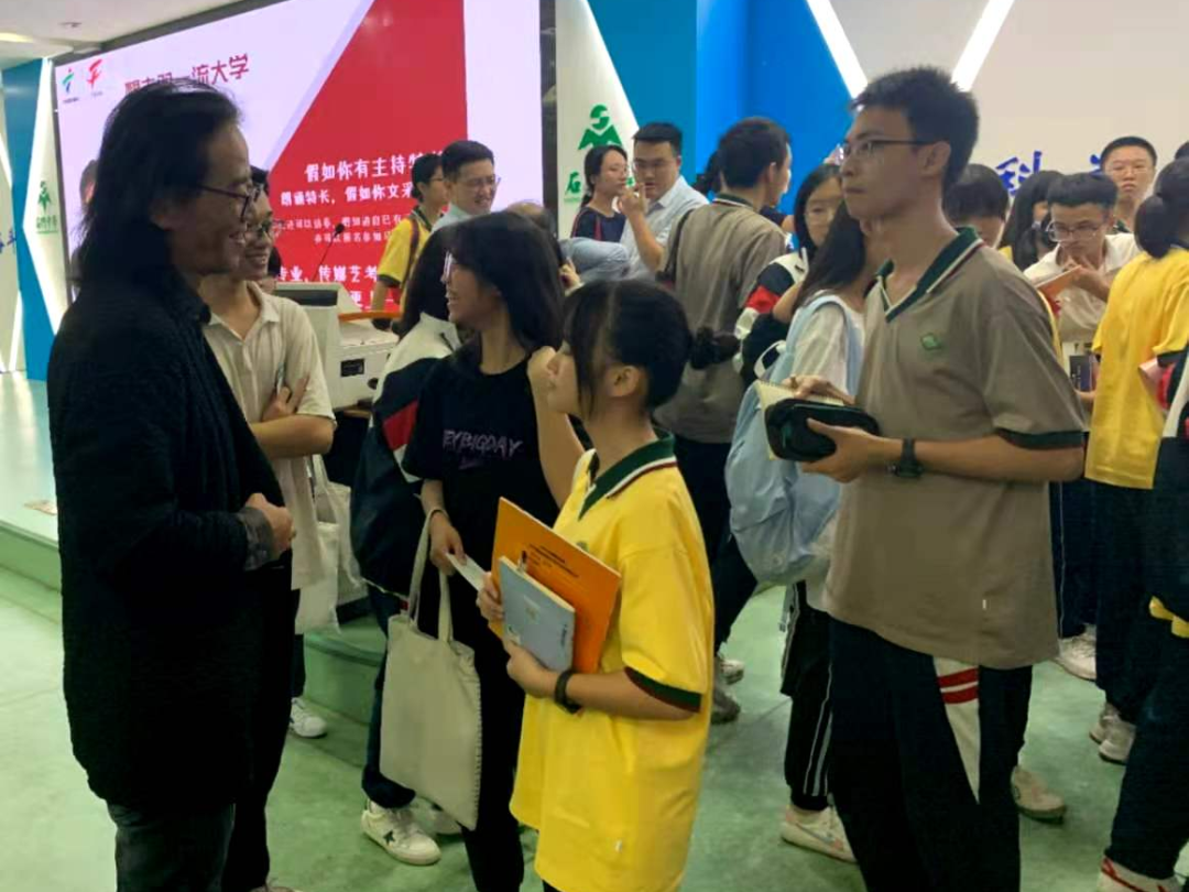 石门中学，梦想之门！来这里感受青春力量，实现人生梦想