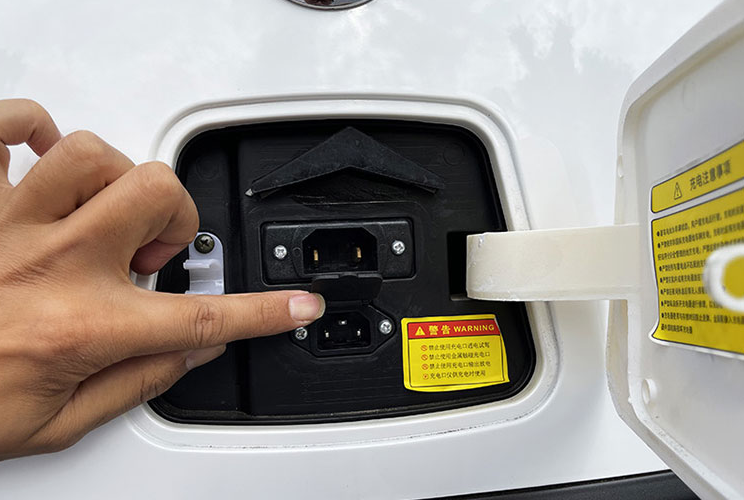 这3款大品牌老年代步车，品质有保障，续航120公里起，适合老年人