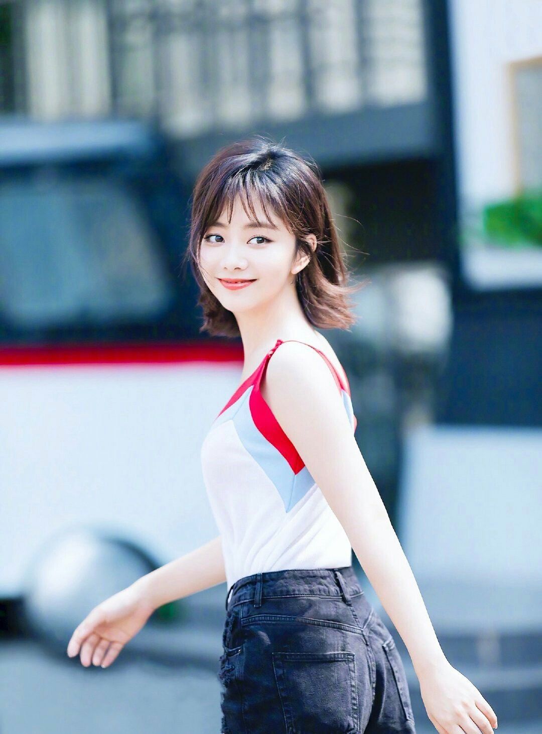 “氧气少女”谭松韵，清纯甜美温柔可人