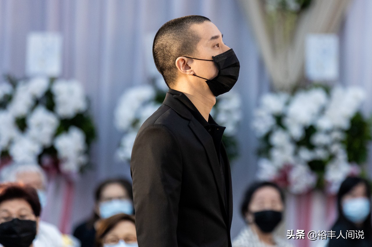 39岁房祖名近况曝光开百万豪车聚会售卖龙舌兰酒一瓶要价万元