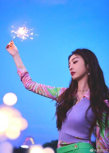 6.7图:刘亦菲 杨幂 周也 任敏 迪丽热巴 陈飞宇 韩庚 杨蓉 檀健次
任嘉伦