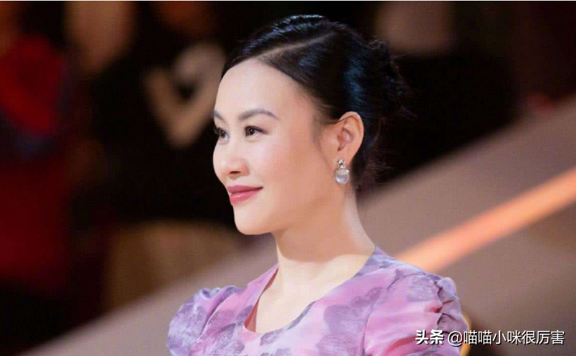 上海美女邬君梅：没孩子成丁克是遗憾，与继女亲密无间是模范继母