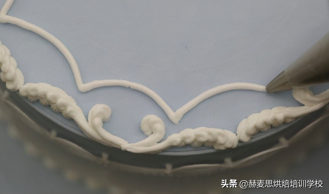 赫麦思烘焙培训班 翻糖蛋糕入门课程