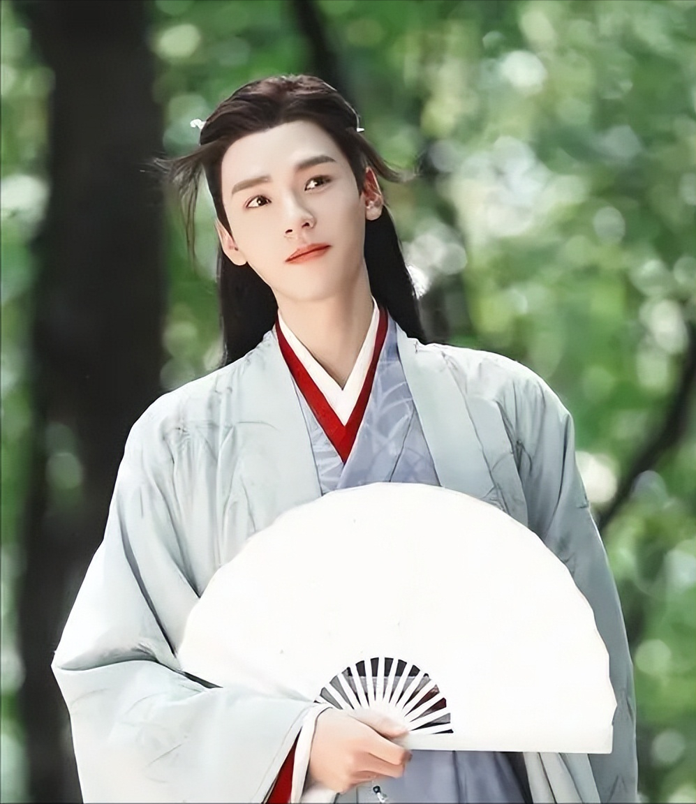 2022上半年男星人气榜前十，肖战上榜，王俊凯只能排第四