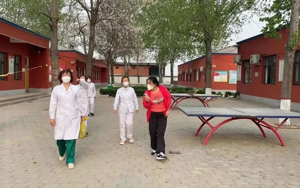 主动请缨赴一线，抗击疫情显担当——记河北工程大学附属医院老党员李少英