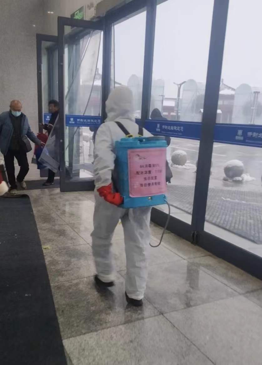中铁开封北站严格消杀让春运旅客安全出行
