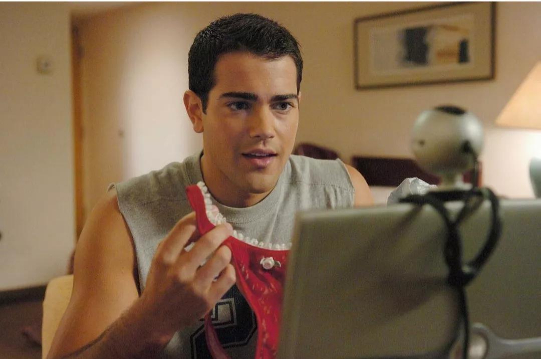 《恋爱刺客》直译为约翰-塔克你死定了！养眼的校园青春喜剧