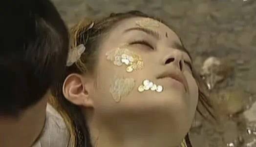 同样是演美人鱼，钟丽缇董璇惊艳，杨幂辣眼，甘婷婷像“水鬼”