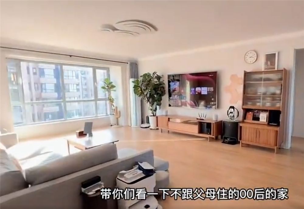 00后夫妻的温馨家装日记：简约与个性的完美碰撞