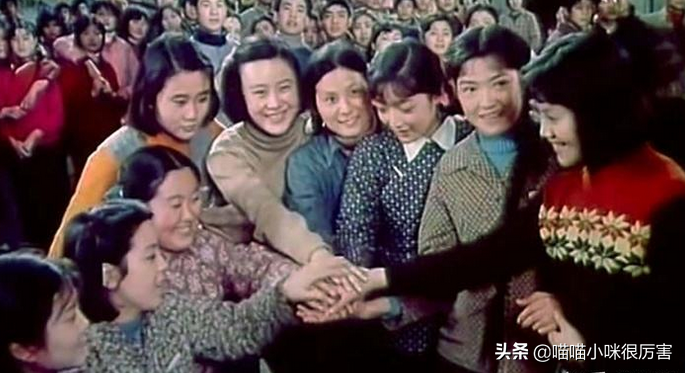 上海美女邬君梅：没孩子成丁克是遗憾，与继女亲密无间是模范继母