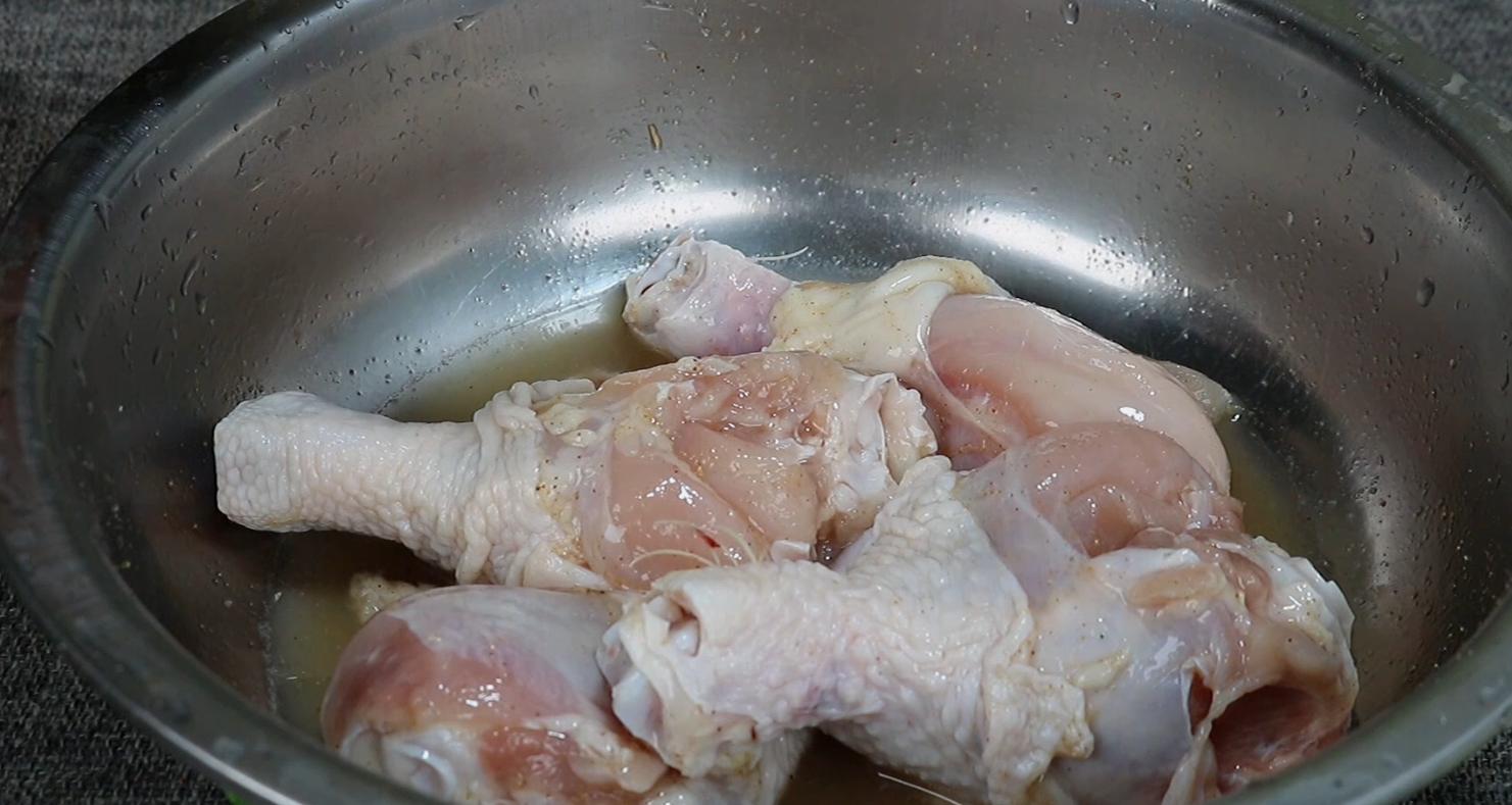 鸡腿怎么做好吃又简单（这才是鸡腿最好吃做法）-第7张图片