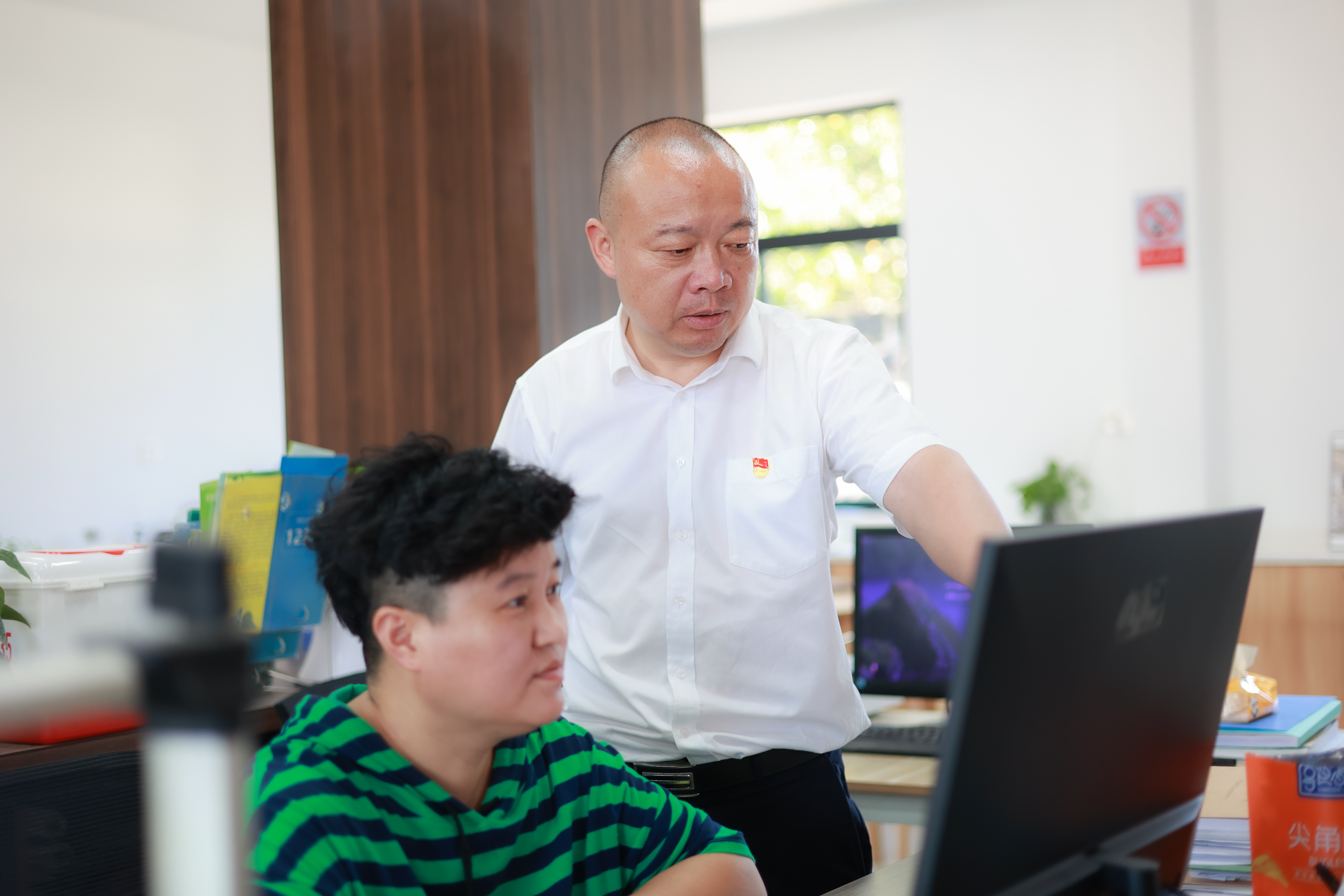南浔旧馆街道：人大代表“亮身份” 助力乡村振兴