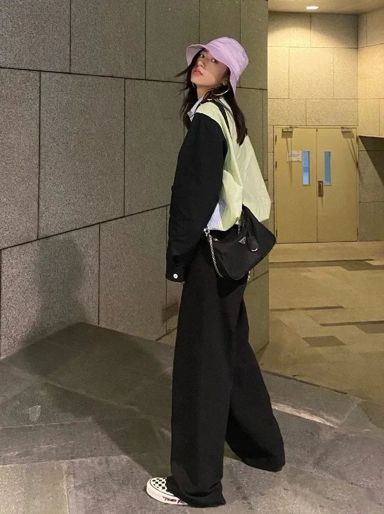 次次艳压00后小花，35岁的杨幂心机在哪儿？