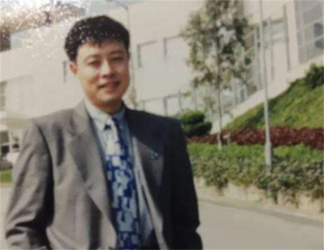 宋英杰：主持央视天气预报近30年，却是个兼职的“临时工”