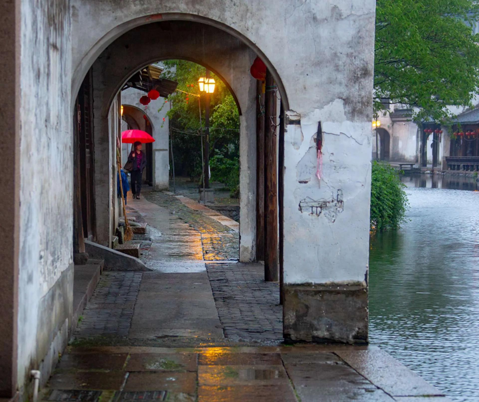细雨霏霏中的南浔古镇 江南水乡名镇