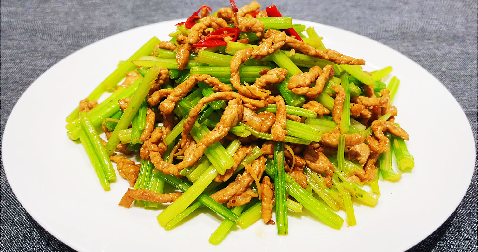 8热4凉有讲究4道凉菜8道热菜(传统年夜饭12道菜,4凉8热有讲究,4荤4素