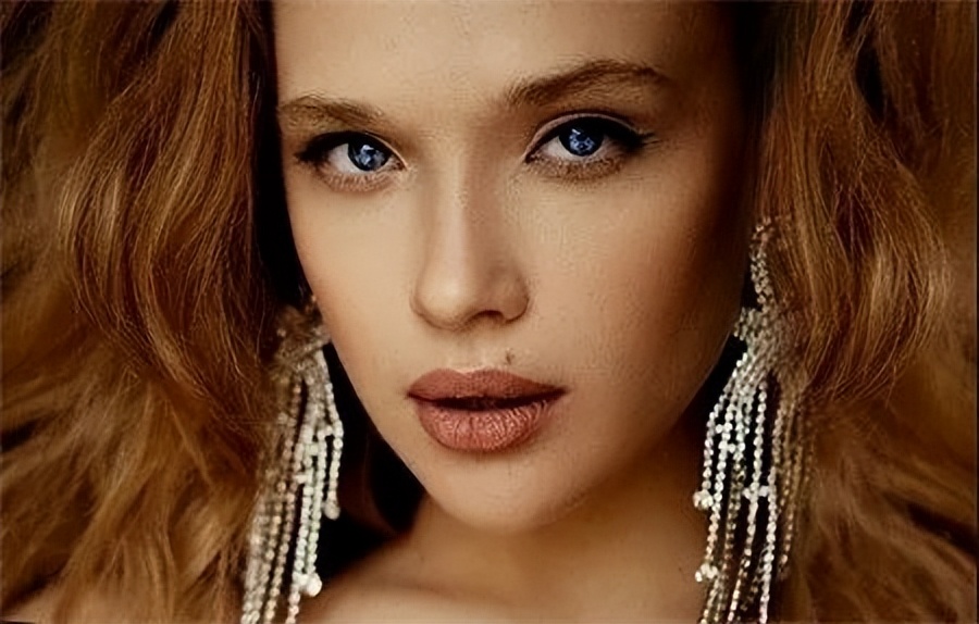 「人像摄影」乌克兰摄影师拍得优雅美女作品欣赏