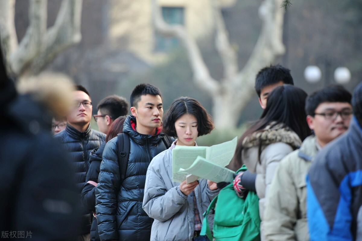 成为研究生的4种途径，大学生和家长尽早了解，除了考研还有3种