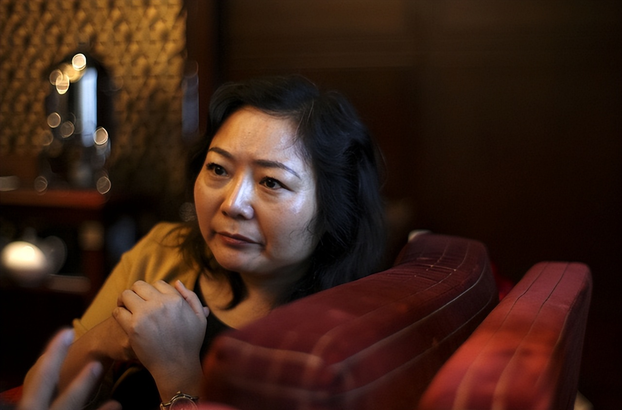 中国最有钱的女房东，一月收租2个亿，分前夫200亿，给女儿500亿