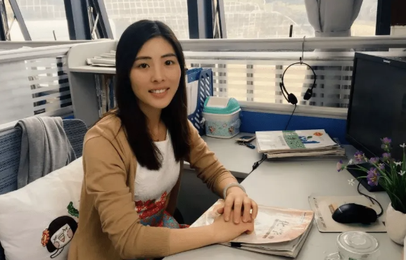 安徽一大学生火了，相亲对象是高中班主任，缘分来了怎么也挡不住