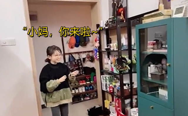 女子开车30公里，给老公前妻和女儿送饭：亲如一家人