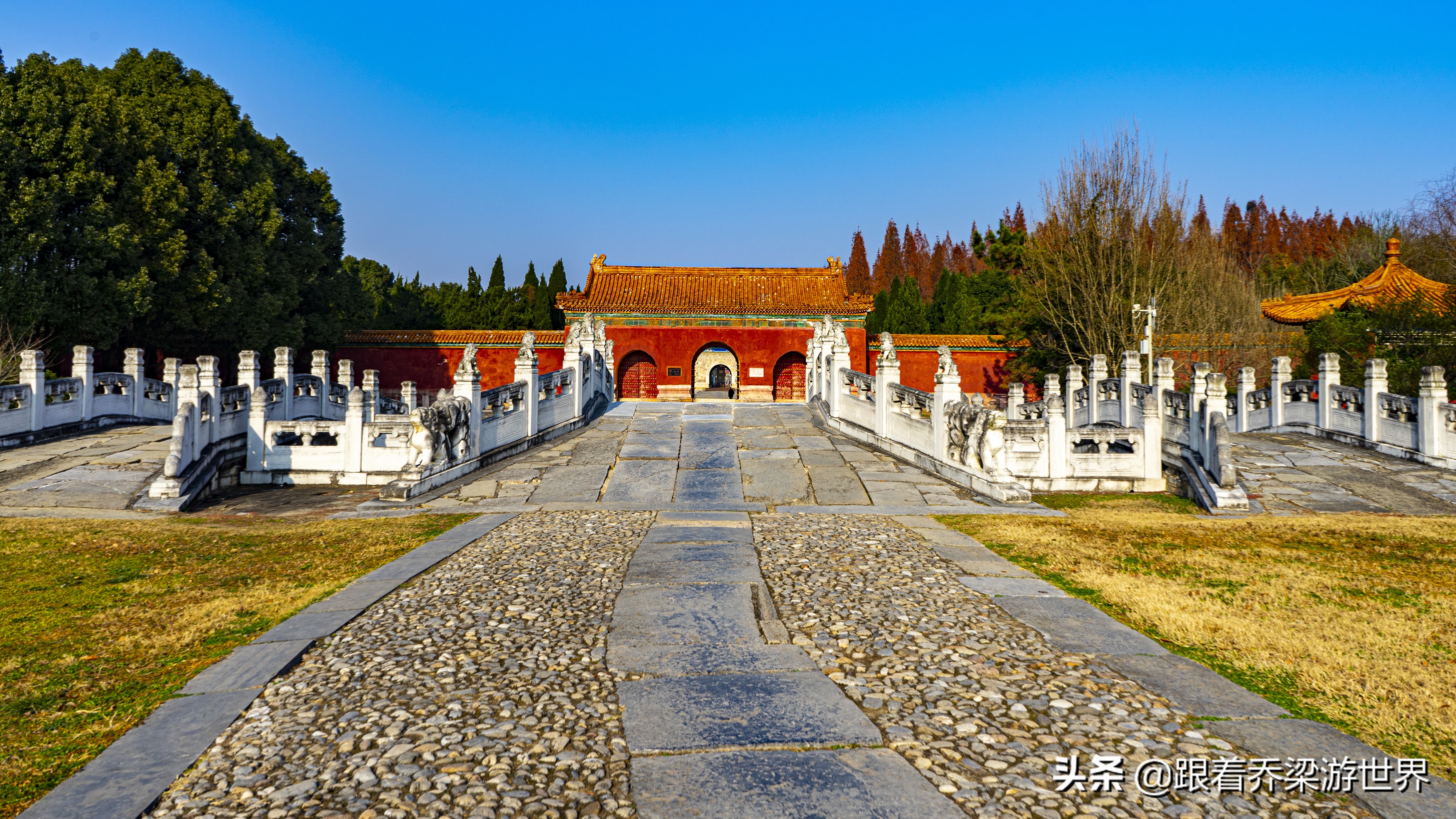 明显陵简介(明显陵，生前为王，死后为帝，中南六省唯一，明朝最大的皇陵)