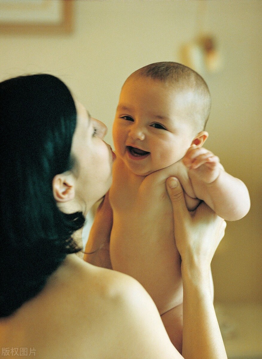 32条护理宝宝育儿经，早看早受益