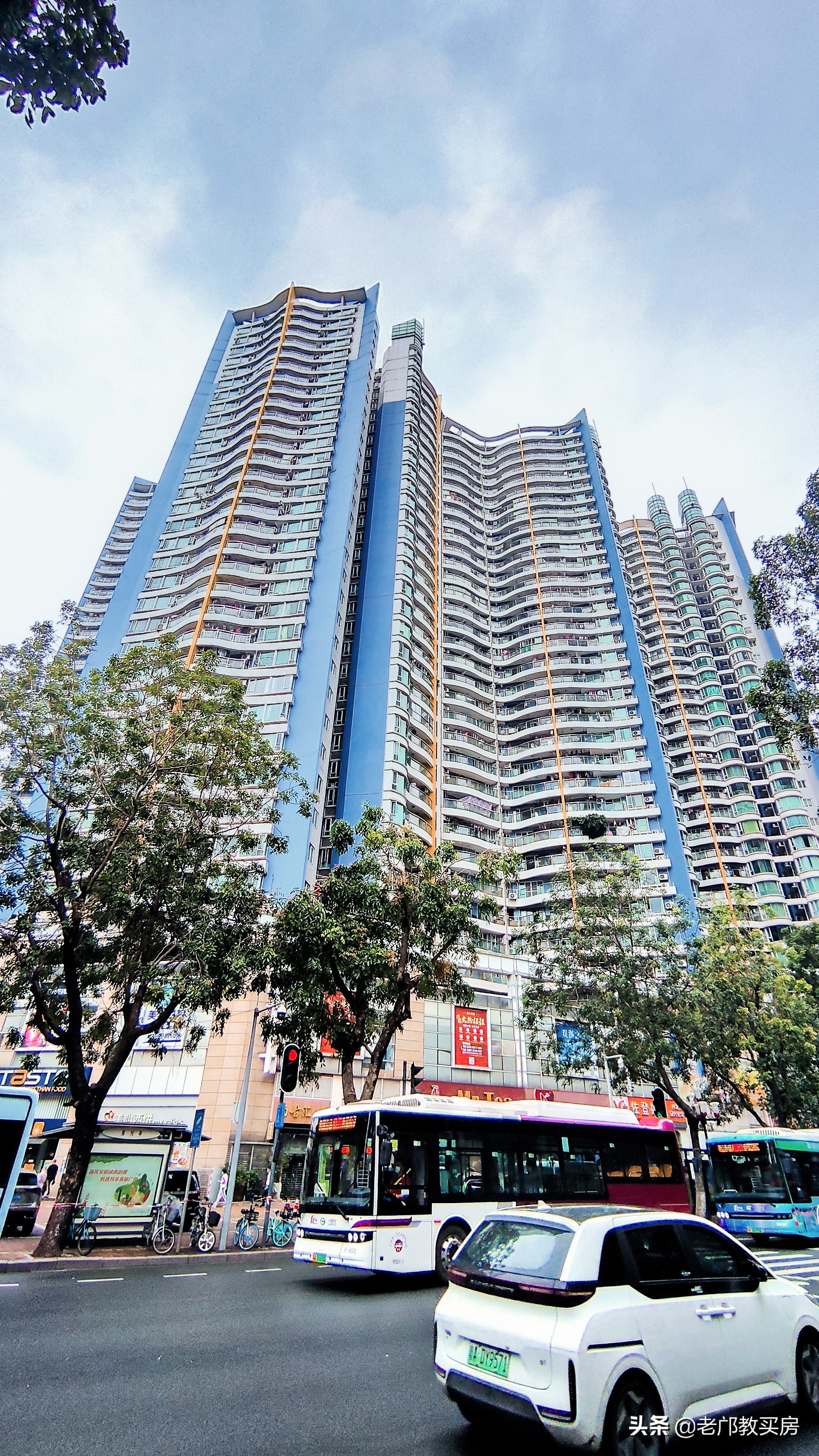 落寞的滨江东依然是老广的白月光，崛起的琶洲CBD能否带动它？