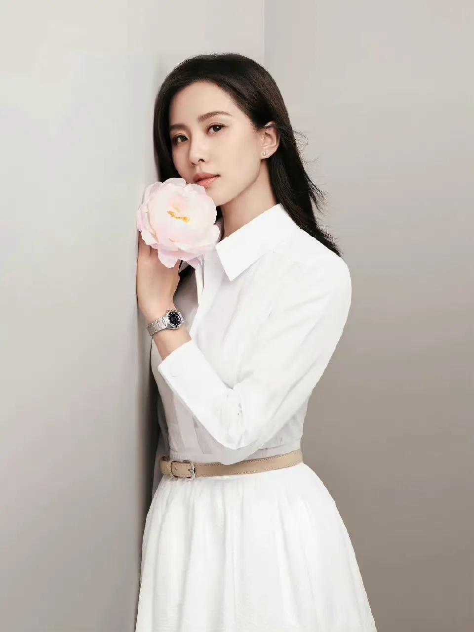 肖战 热巴 千玺 杨幂 龚俊 赵丽颖 杨紫 王一博 任嘉伦 鹿晗 成毅 檀健次 陈晓